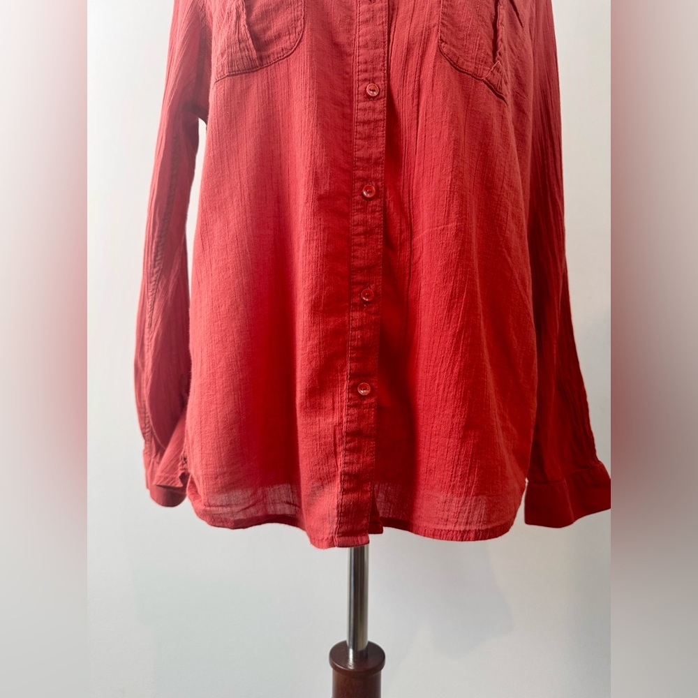 Banana Republic Solid Voile Button Front Boyfrien… - image 3